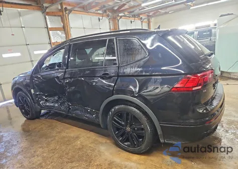 2022 Volkswagen Tiguan Se R-Line Black z USA, uszkodzony, nr VIN 3VV8B7AX1NM018014